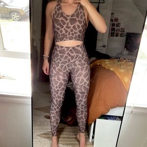 pink giraffe print yoga set from aerie